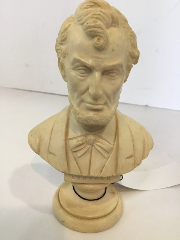 Cream Resin Lincoln Statue