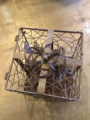 Basket Gold Wire Holiday Item