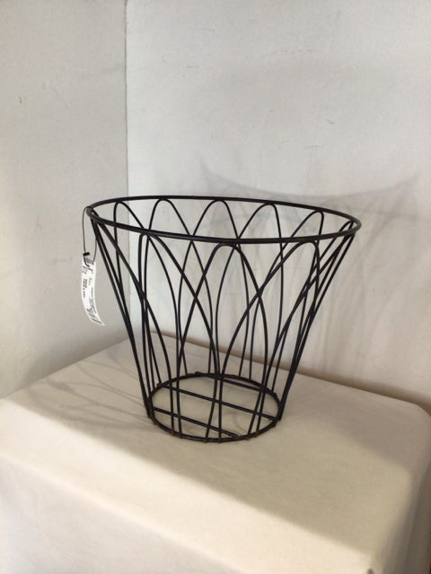Outdoor/Outside Black Metal Basket