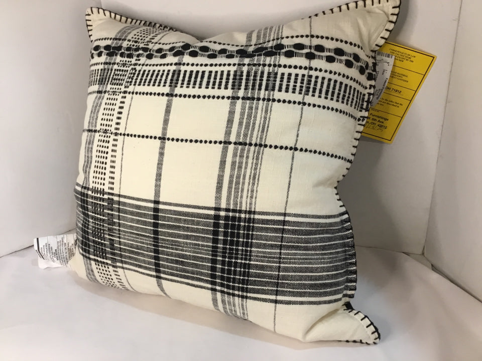 Black/White Cotton Pillow
