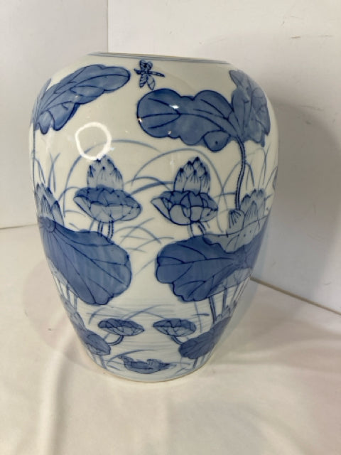 Blue/White Ceramic Lotus Vase