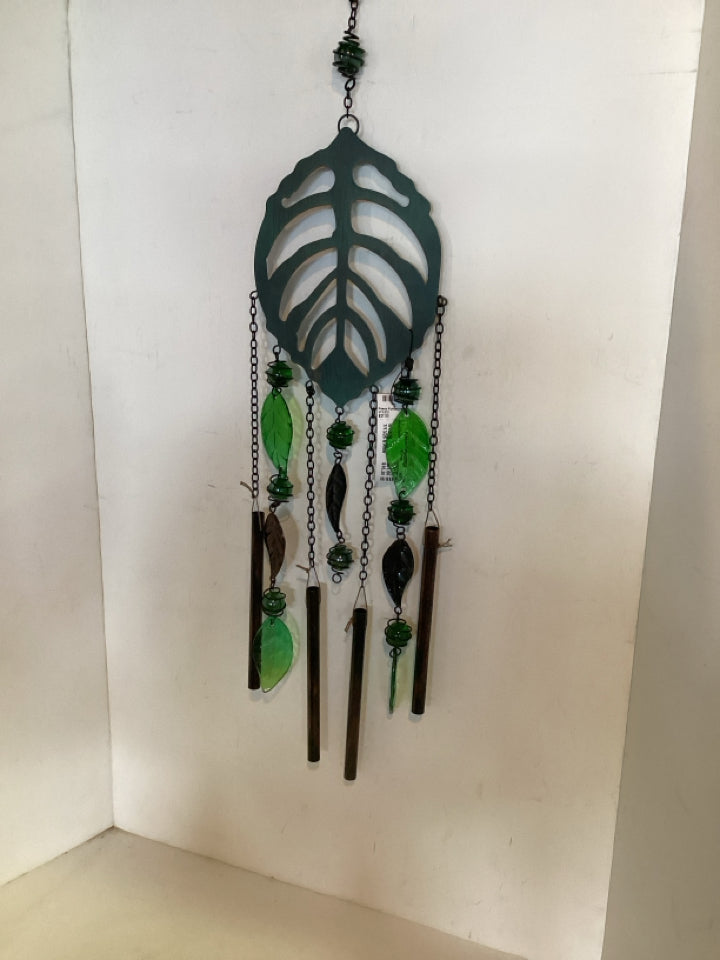 Black/Green Metal/Glass Wind Chime