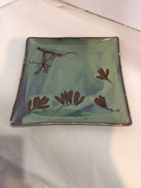 Green Pottery Leaves Plate