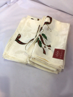 Lenox Set of 12 Cream/Red Cotton Holly Napkins Holiday Item