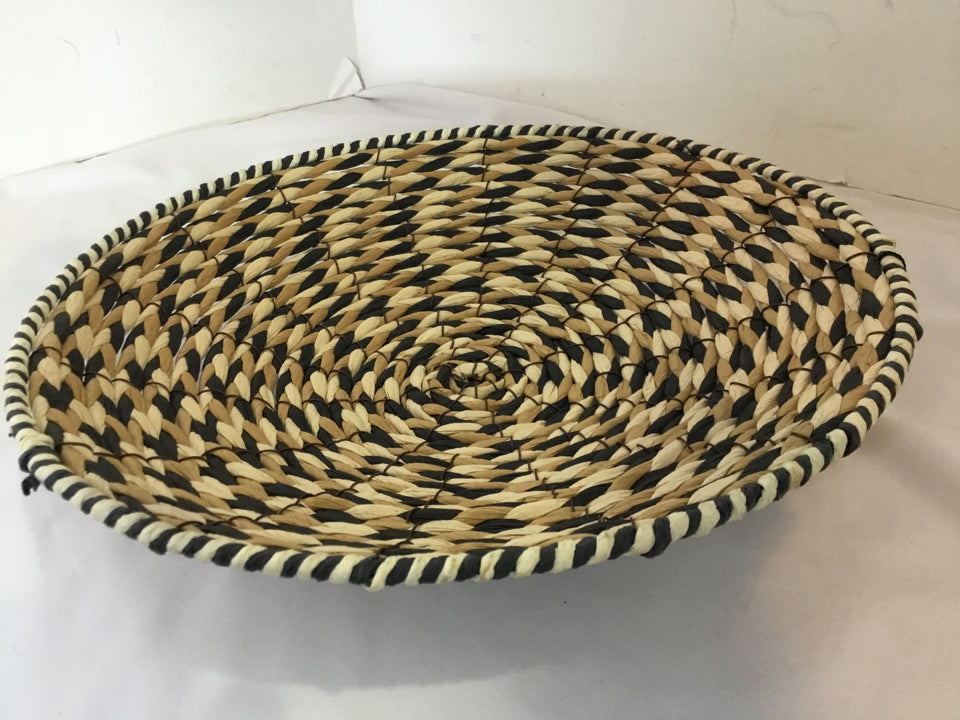 Brown/black Seagrass Bowl