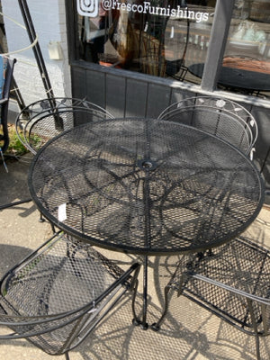Vintage Outdoor/Outside Wrought Iron Round 4 Chairs Black Table & Chairs