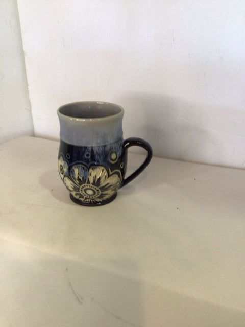 Blue/White Pottery Floral Mug