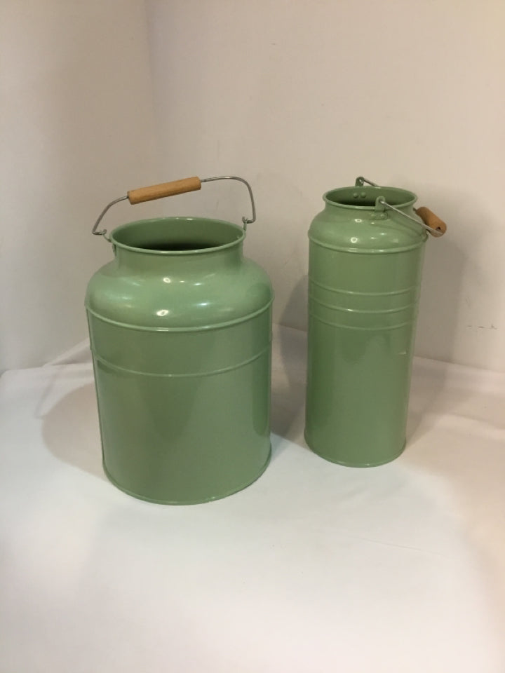 Pair Green Metal Jug 2 Sizes Misc