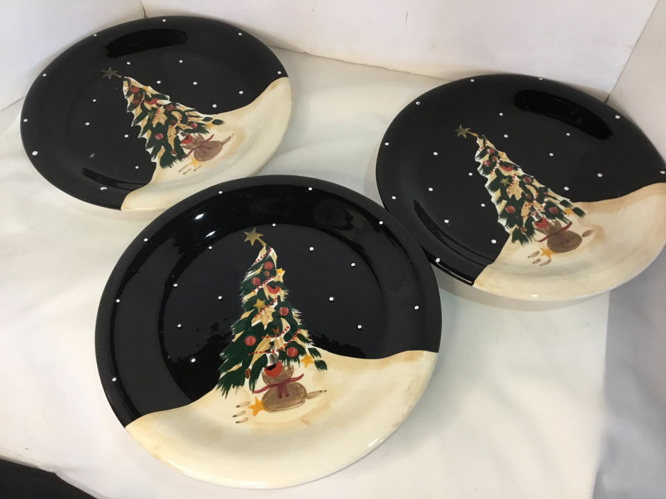 Certified Int. Plate set White/Black Ceramic Christmas Tree Holiday Item