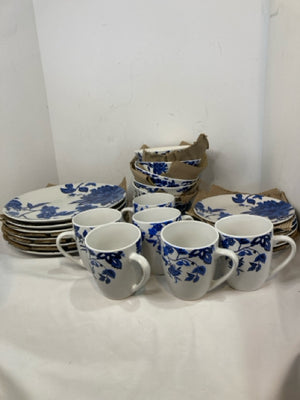 Royal Norwolk 6 Blue/White Ceramic Floral Dish Set