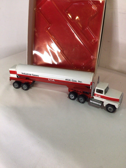 Franklin Mint Red/White 2 Piece Car