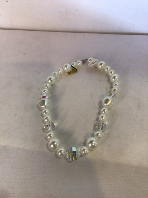 White Pearls Necklace