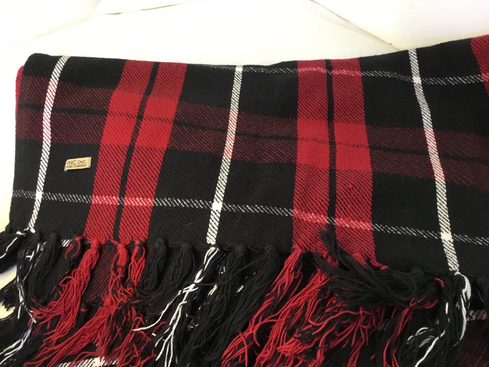 Red/Black Cotton Plaid Throw