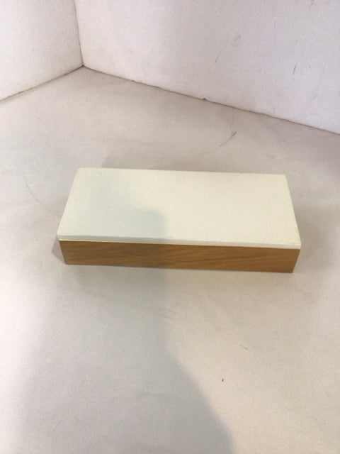 Lidded Wood Brown/White Box