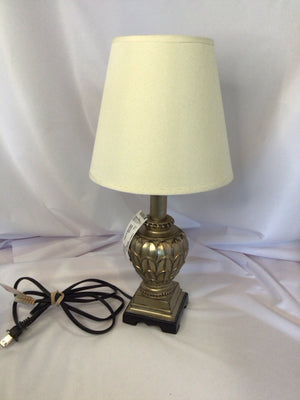 Metallic Resin Artichoke Lamp