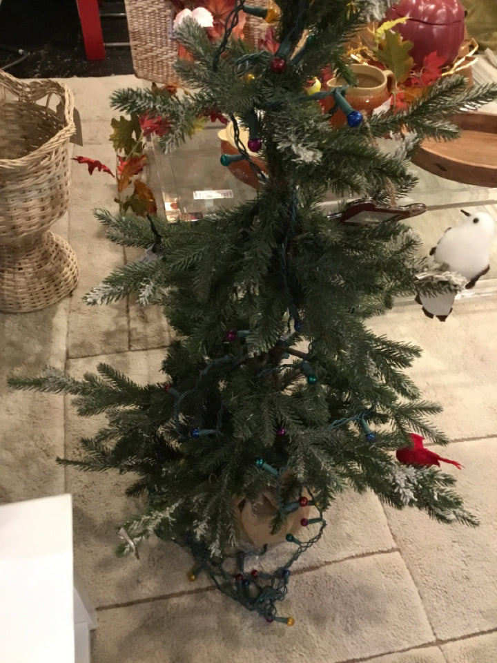 Tree Green Burlap w/Lights Holiday Item