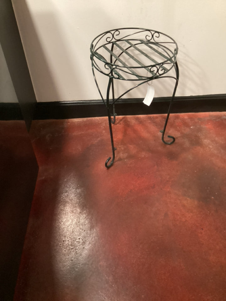 Black Metal Plant Stand
