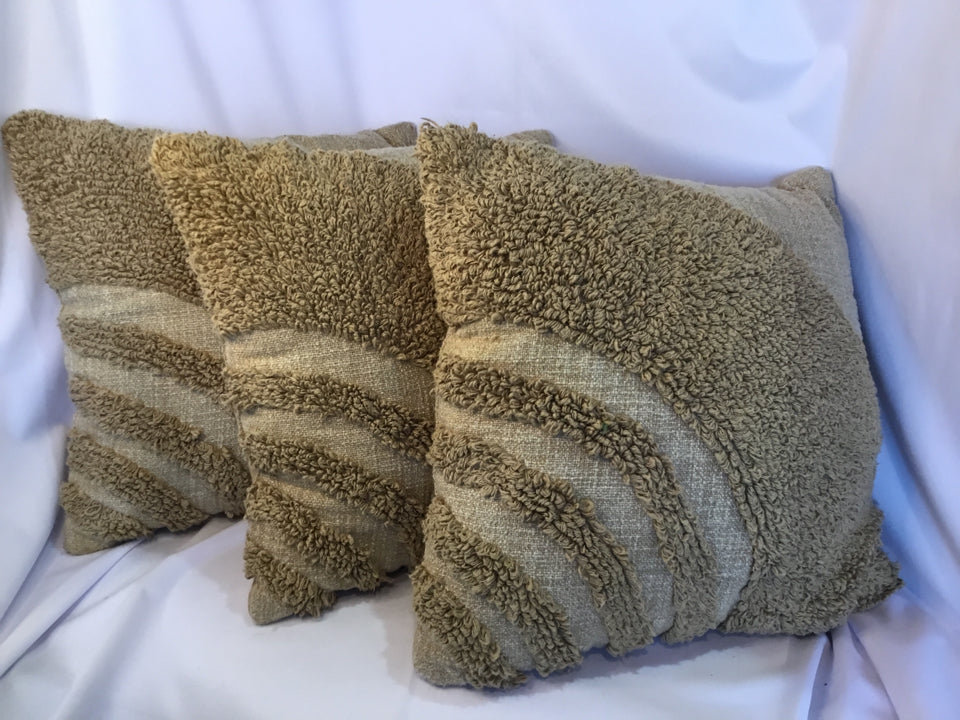 Set of 3 Tan Polyester Tufted Pillow Set