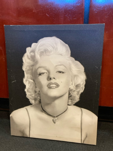 Black/White Marilyn Monroe Stretch Canvas Art