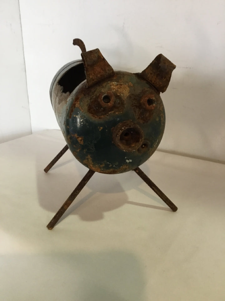 Industrial Green Metal Pig Planter