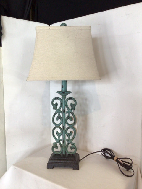 Green Metal Scroll Lamp