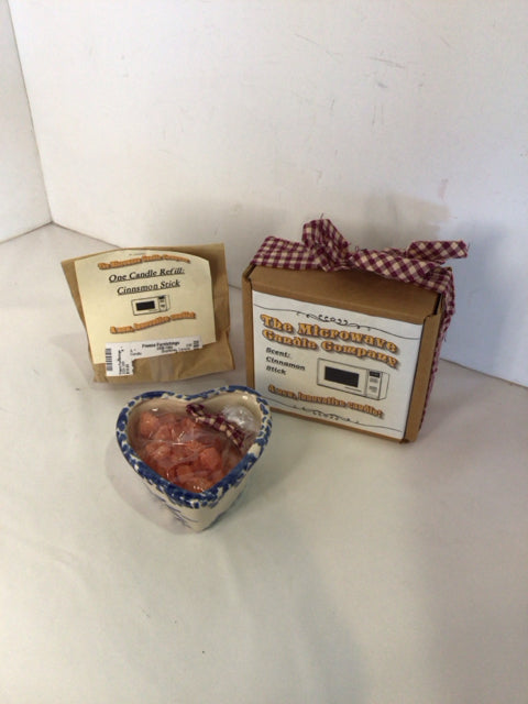 Blue/White Ceramic Cinnamon w/Box Candle