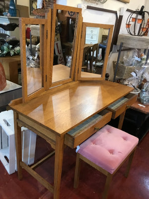 Wood w/Stool Brown Vanity
