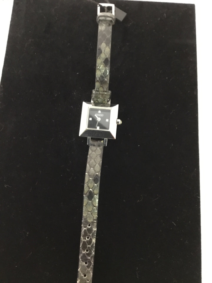 Coach Women Black/Silver Leather Watch
