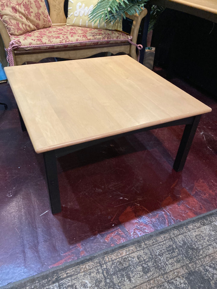 Coffee Wood Traditional Natural/Brown Table