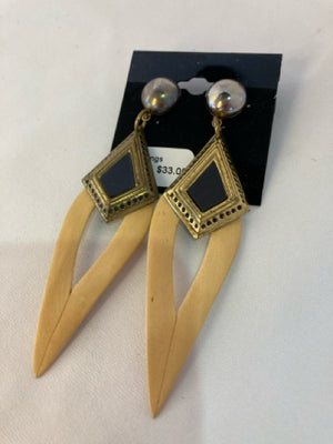 Wood Gold Diamond Earrings