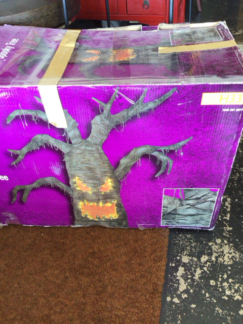 Home Accents Halloween Black Tree Holiday Item