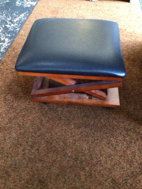 Collapsible Wood Vinyl Top On Casters Black/Brown Ottoman