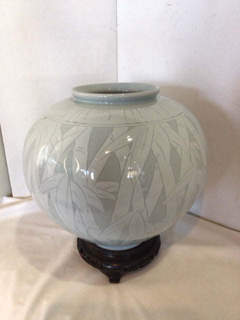 Gray/White Glass On Base Vase