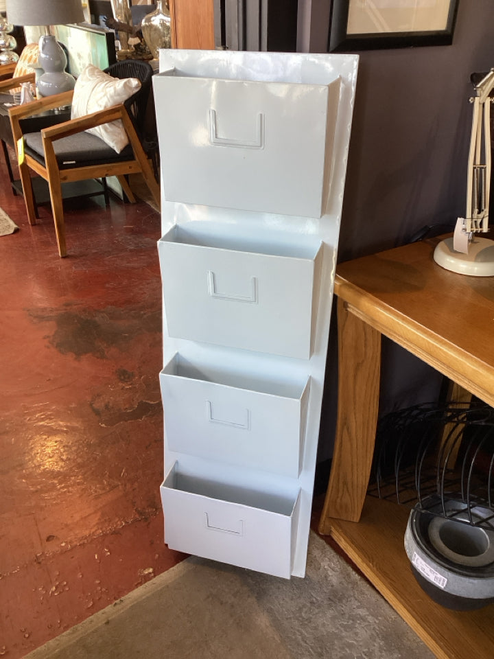 Hanging Metal White Organizer