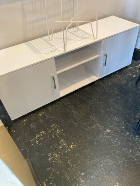 Modern Laminate White TV Stand