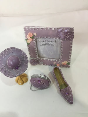 Frame Purple Resin Purse 4 Pieces Figurine