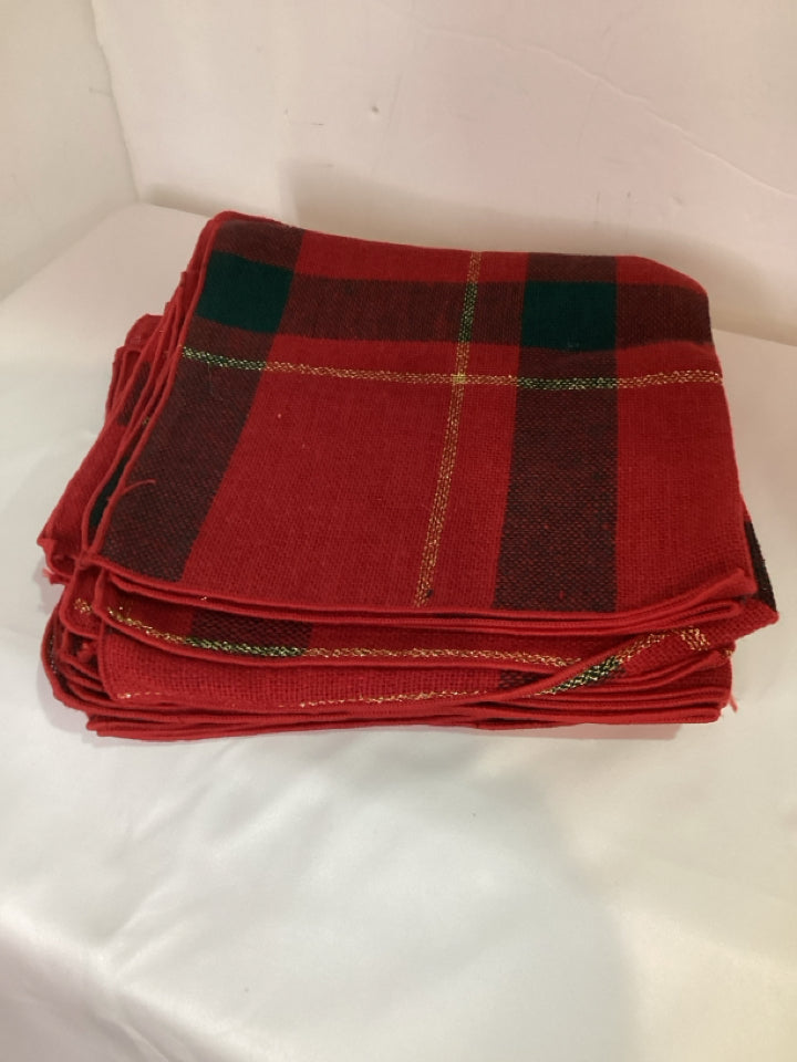 Napkins Red Plaid Set of 7 Holiday Item