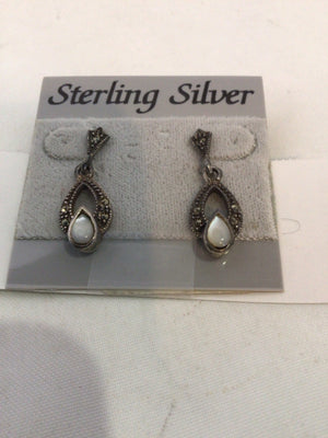 Vintage Sterling Silver Silver/White Mother of Pearl Earrings