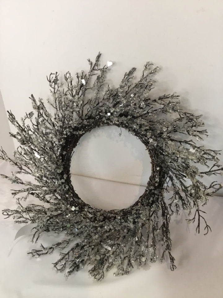 Wreath White Crystal Holiday Item