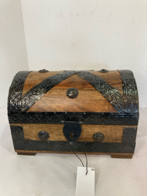 Wood Trunk Box