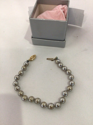 Gray Pearls Bracelet