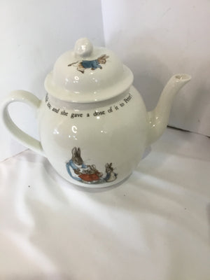 Wedgwood Teapot Porcelain Bunny Family Figurine