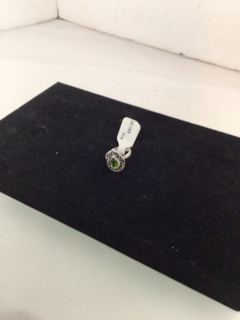 Silver/Green Peridot Ring