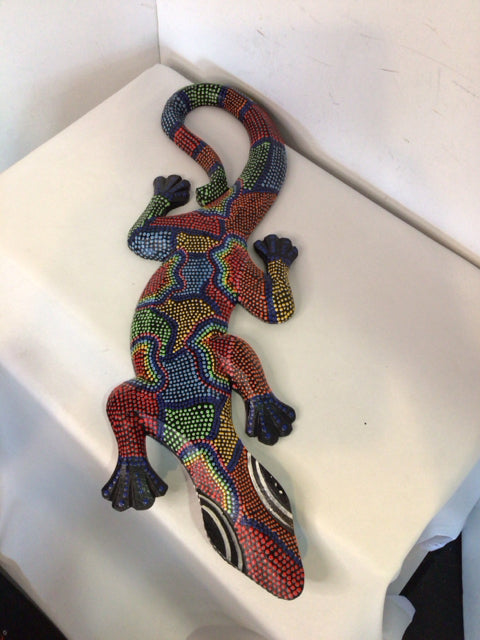 Whimsical Wood Lizard Multi-Color Wall Decoration Art