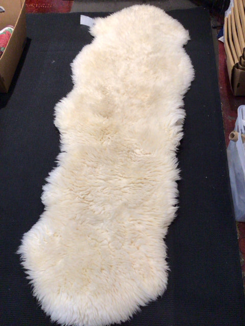 Sheepskin White Rug