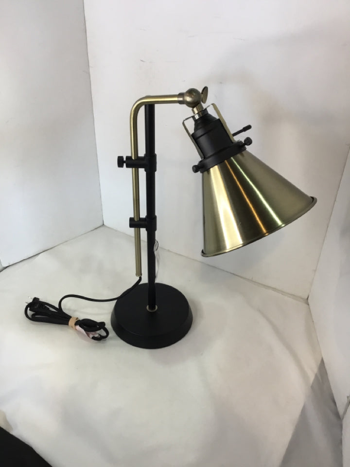 Pottery Barn Industrial Black/Gold Metal Desk Architectual Lamp