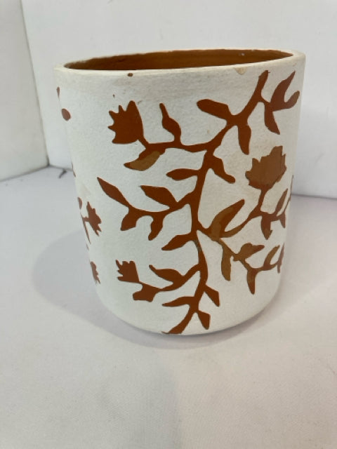 Brown/White Terracotta Planter