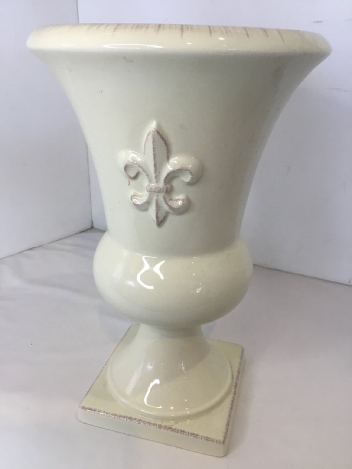 Southern Living Urn Cream Ceramic Fleur de Lis Planter
