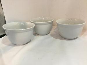 Pottery Barn Set of 3 White Ceramic Bowl Set