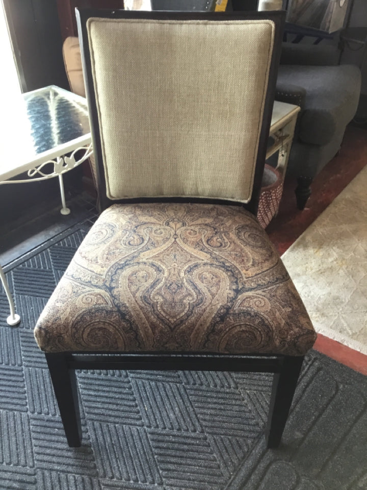 Tapestry Black/Red Chair